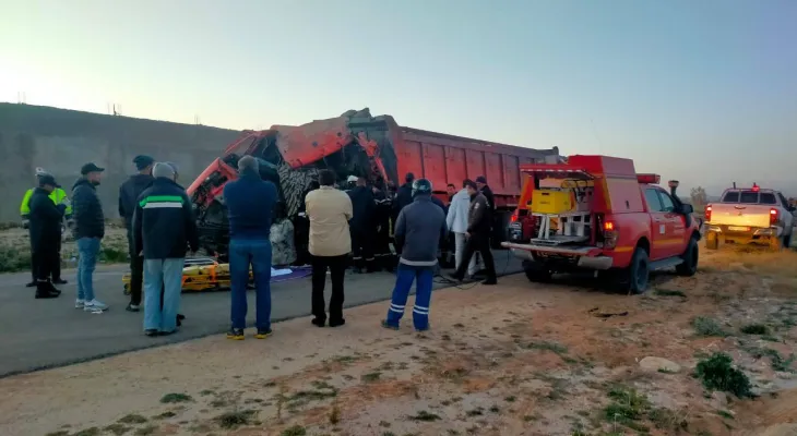 Gafsa Mardi 18 Février 2025 : Six morts et neuf blessés dans une collision entre un camion et un bus